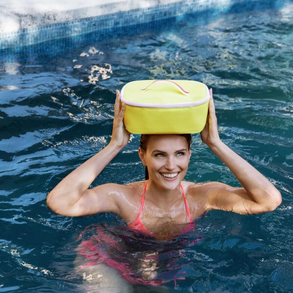 Termopouzdro Reisenthel Coolerbag M pocket pop lemon - Image 2