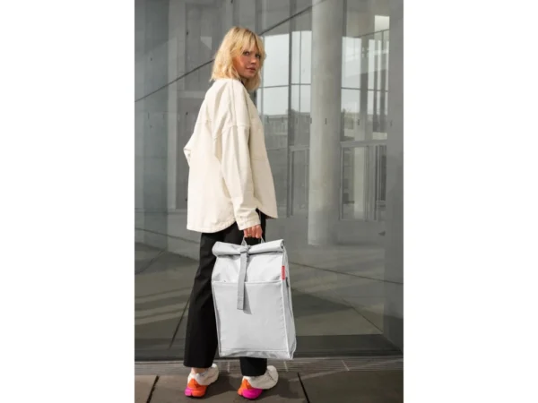 Batoh Reisenthel Rolltop Urban twist sky rose - Image 6