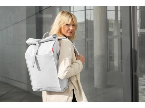 Batoh Reisenthel Rolltop Urban twist sky rose - Image 3