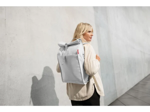 Batoh Reisenthel Rolltop Urban twist sky rose - Image 4