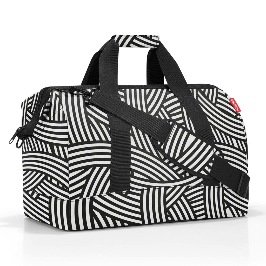 Cestovní taška Reisenthel Allrounder L zebra | 32 l | vícebarevná | Zebra | 48x29xV.39,5 cm | Reisenthel | v ruce, přes rameno