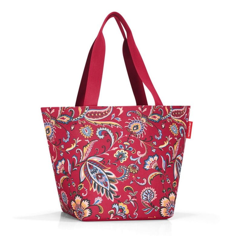 Taška Reisenthel Shopper M paisley ruby | 15 l | červená | Paisley ruby | 51x26xV.30,5 cm | Reisenthel | v ruce, přes rameno