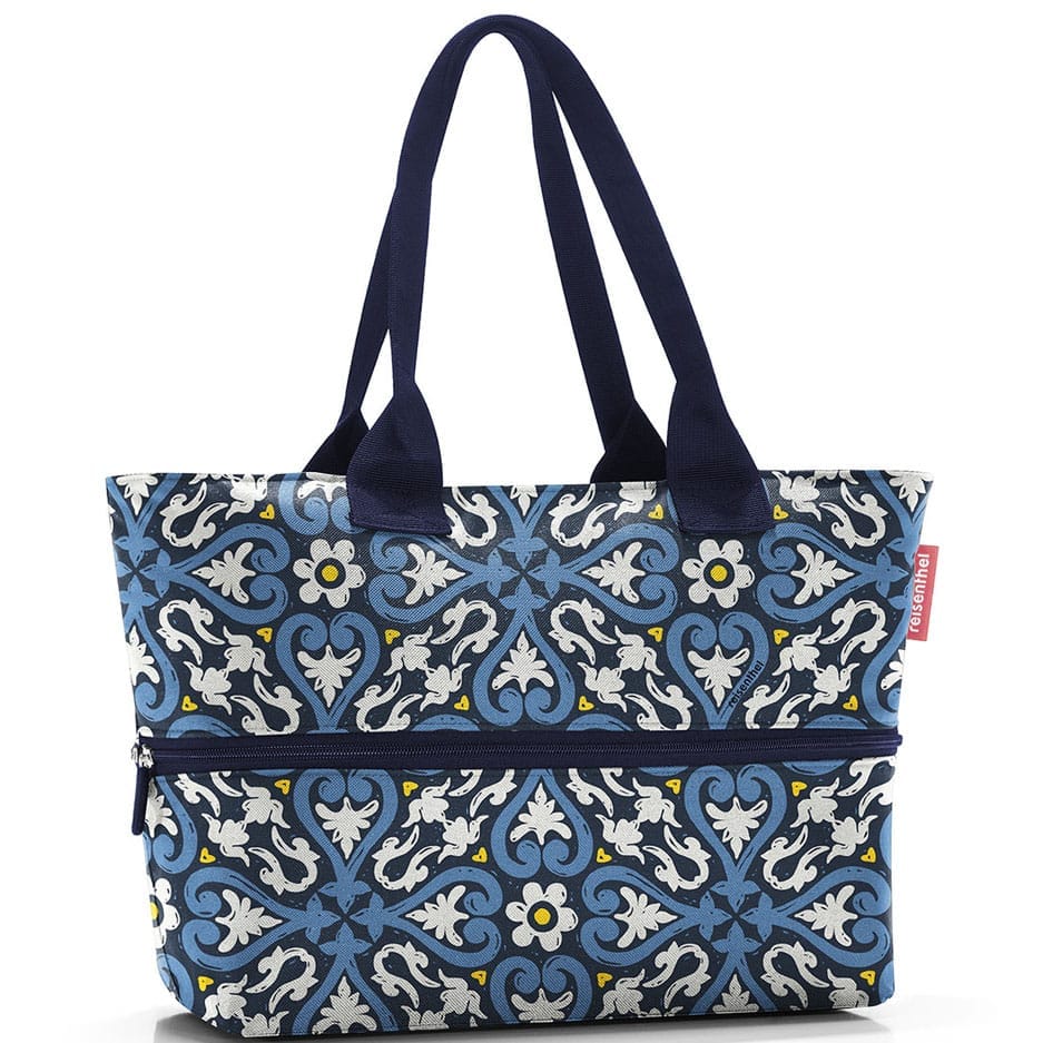 Taška Reisenthel Shopper E1 floral 1 | 12l / 18l | modrá | Floral 1 | 50x26,5x16,5 cm / 50x35,5x16,5 cm | Reisenthel | v ruce, přes rameno