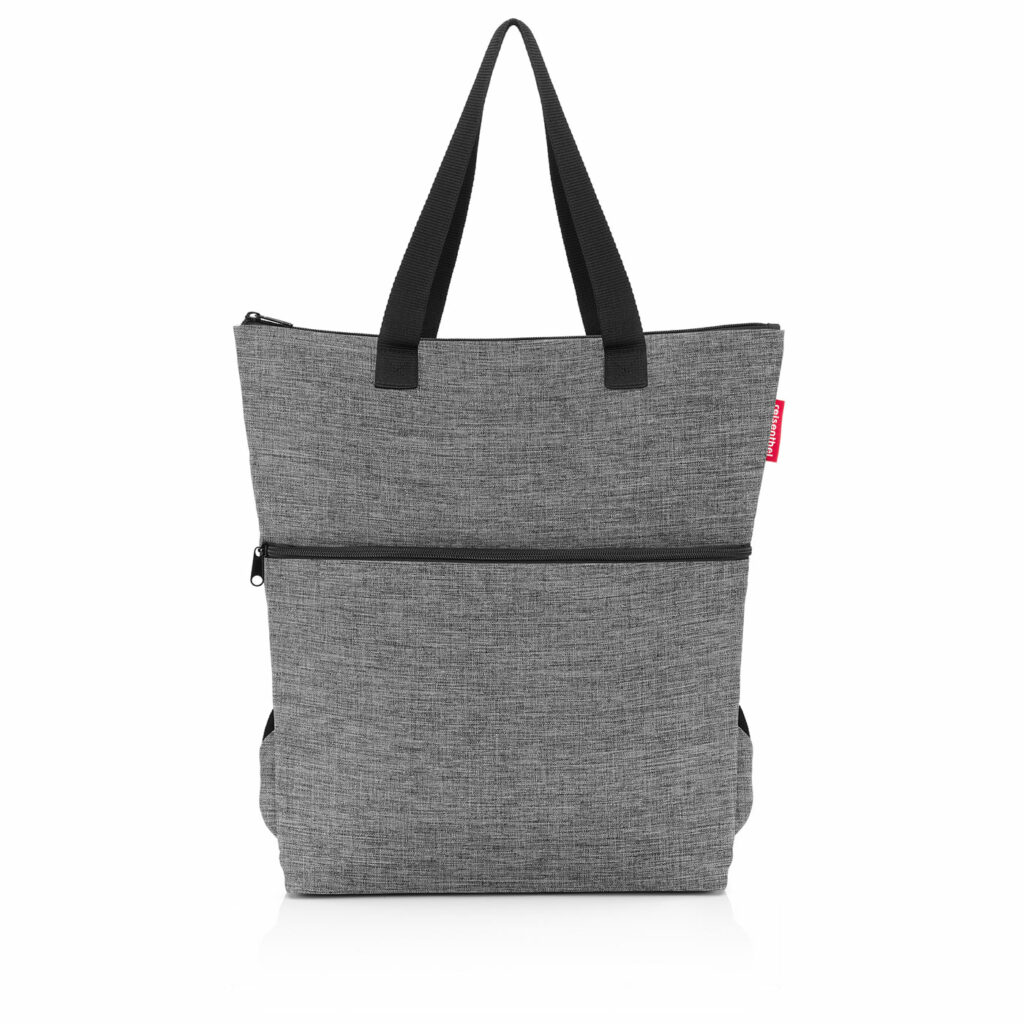 Termobatoh Reisenthel cooler-backpack twist silver | 18 l | šedá | Twist silver | 43x43x14 cm | Reisenthel | v ruce, na zádech