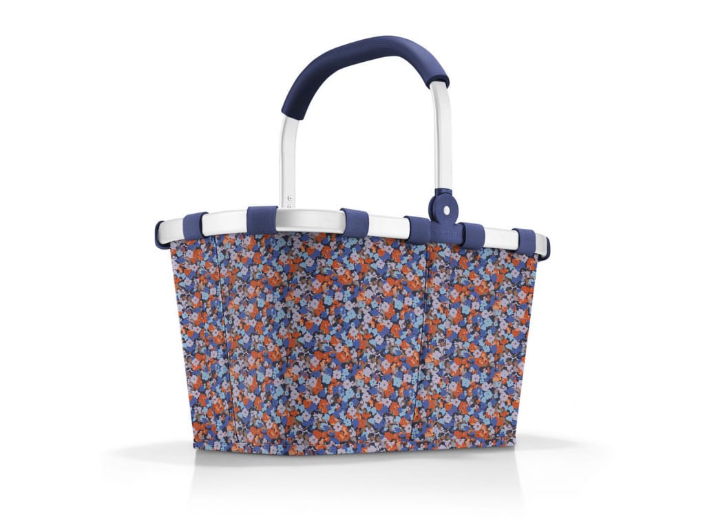 Nákupní košík Reisenthel Carrybag viola blue | 22 l | vícebarevná | Viola blue | 48x28xV.29 cm | Reisenthel | v ruce