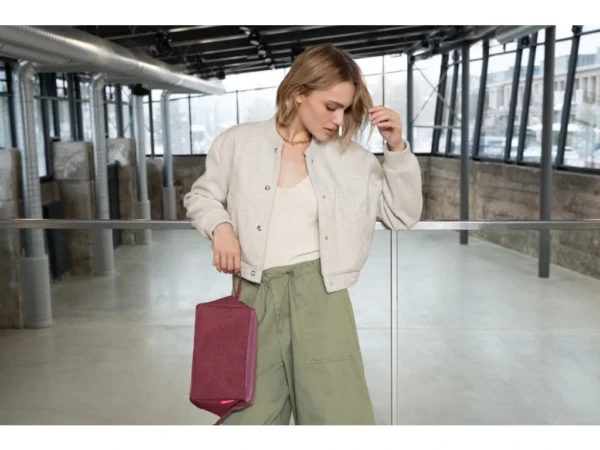 Kosmetická taška Reisenthel Travelcosmetic twist maroon - Obrázek 2